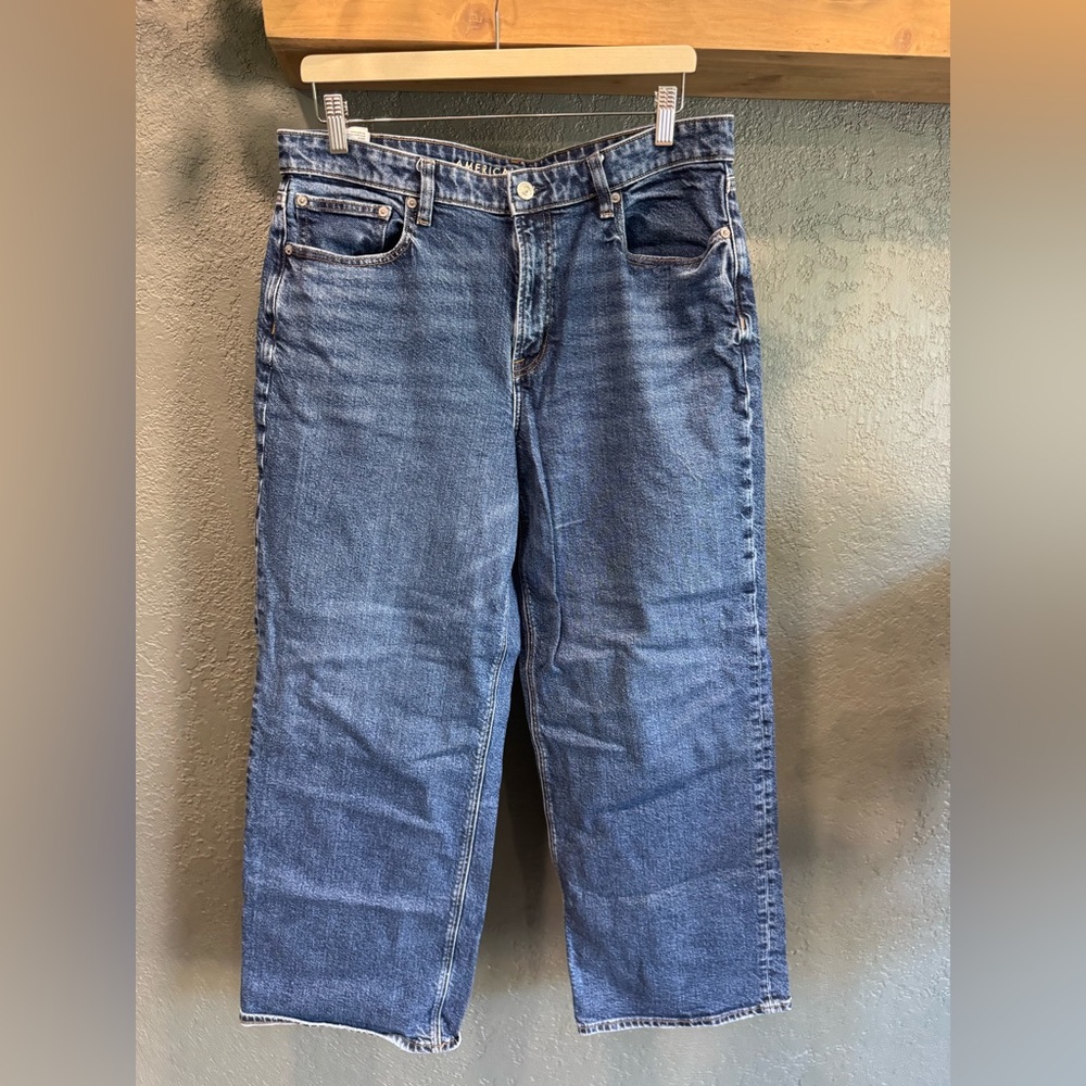 American Eagle Dark wash stovepipe denim